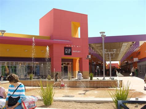 el paso outlet mall stores.